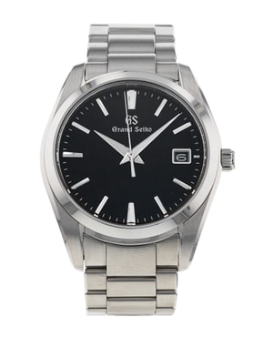 Luxury pre-owned watches still within the manufacturer’s warranty